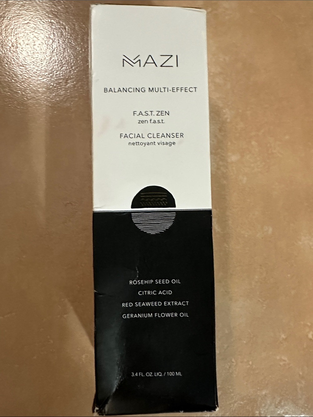 Balancing Multi-Effect Facial Cleanser — Black & White